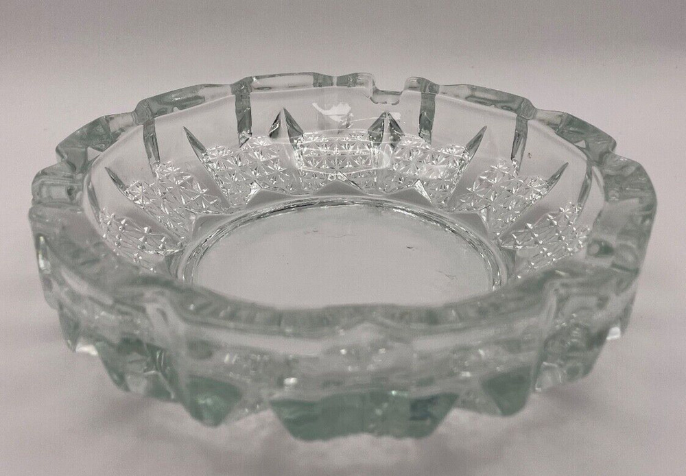 Elegant Heavy 6" Round Clear Glass Cigar AshTray 2-Slot Pre-owned